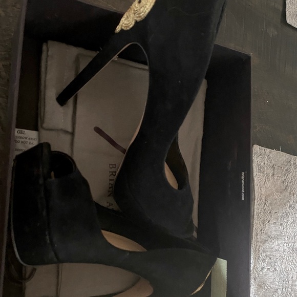 Black peep toe heels- size 8 - Picture 2 of 8